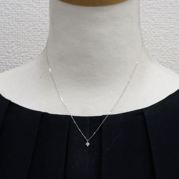 K10WG ダイヤモンド ペンダントネックレス
