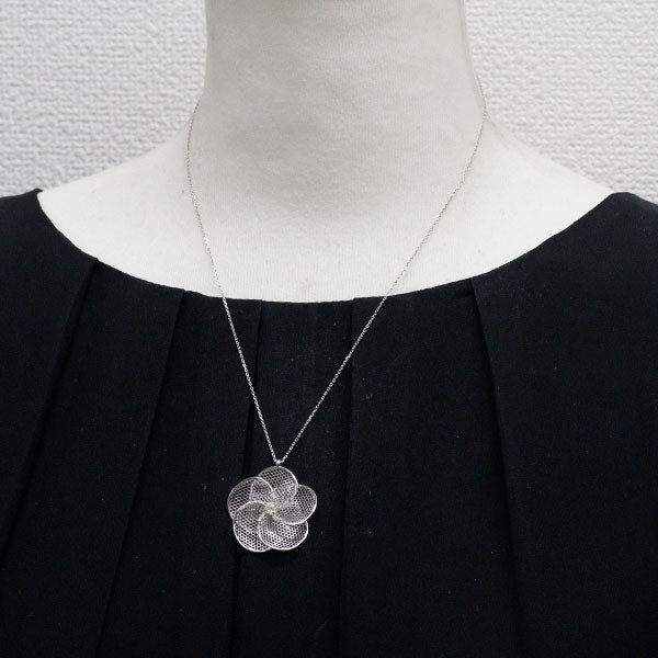 K18WG ダイヤモンド ペンダントネックレス 0.32ct D0.07ct フラワー