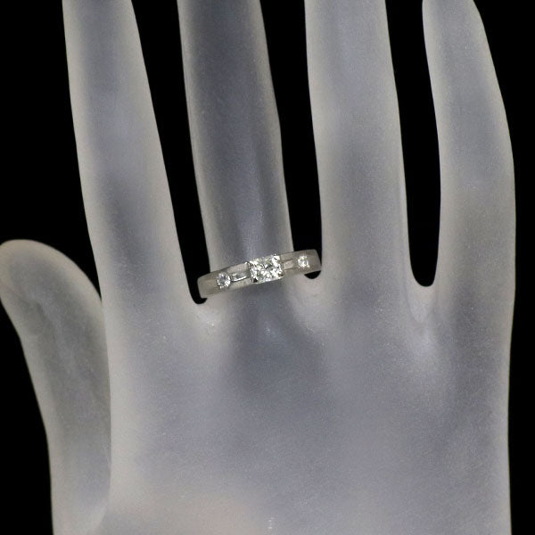 Pt900 プリンセスカット ダイヤモンド リング 0.432ct D0.08ct