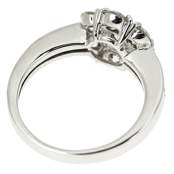 Pt900 ダイヤモンド リング 2.00ct フラワー