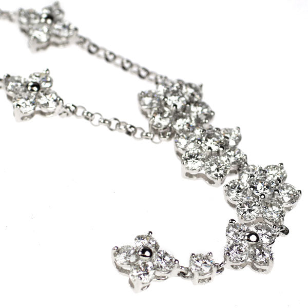 K18WG ダイヤモンド ペンダントネックレス 4.01ct フラワー