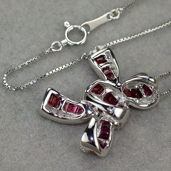 K18WG ルビー ダイヤモンド ペンダントネックレス 1.50ct D0.08ct リボン