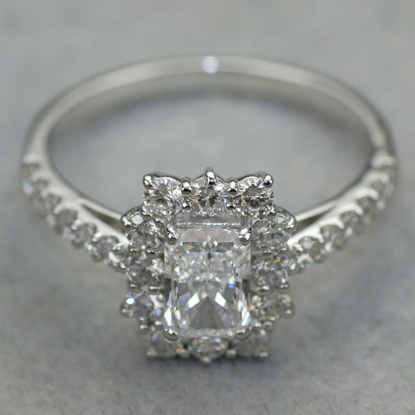 新品 Pt950 GIA鑑定書付 最高級品質ラディアントカットダイヤモンド リング 0.71ct D IF D0.63ct 【エスコレ】