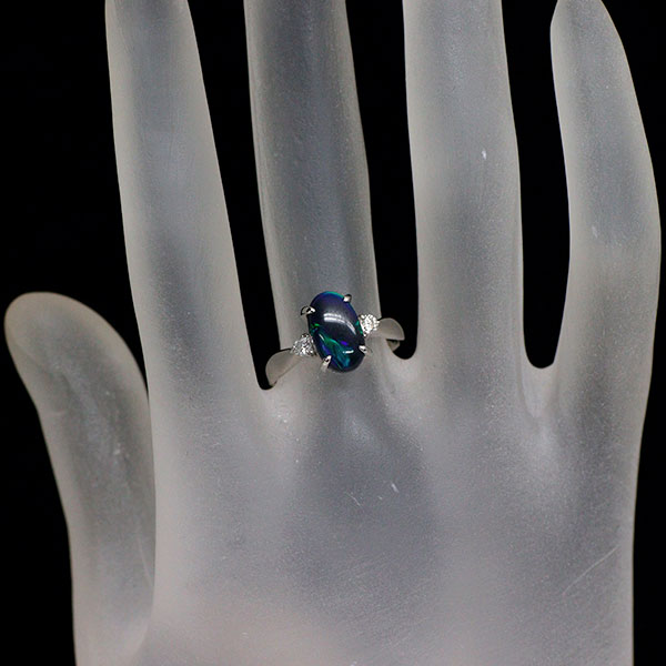 Pt900 ブラックオパール ダイヤモンド リング 1.77ct D0.11ct