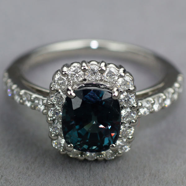 新品 Pt950 カラーチェンジガーネット ダイヤモンド リング 2.234ct D0.57ct ベキリーブルータイプ 希少石 レアストーン【エスコレ】