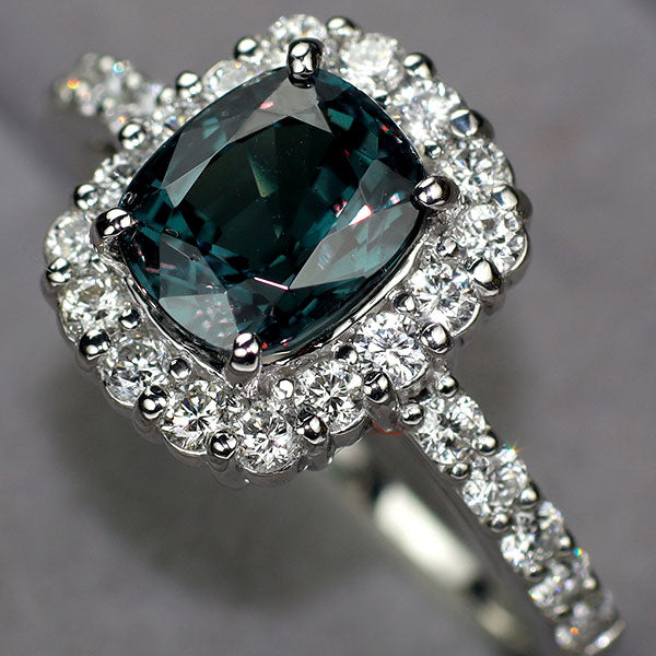 新品 Pt950 カラーチェンジガーネット ダイヤモンド リング 2.234ct D0.57ct ベキリーブルータイプ 希少石 レアストーン【エスコレ】