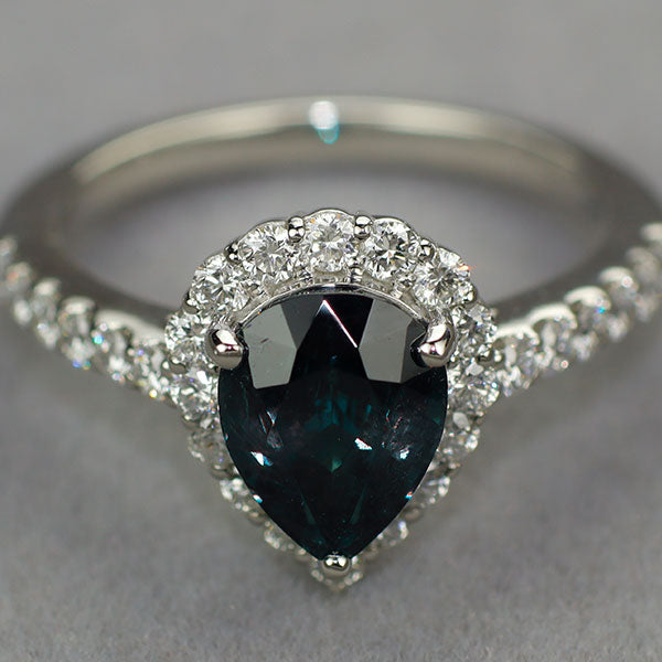 新品 Pt950 カラーチェンジガーネット ダイヤモンド リング 2.015ct D0.52ct ベキリーブルータイプ 希少石 レアストーン【エスコレ】
