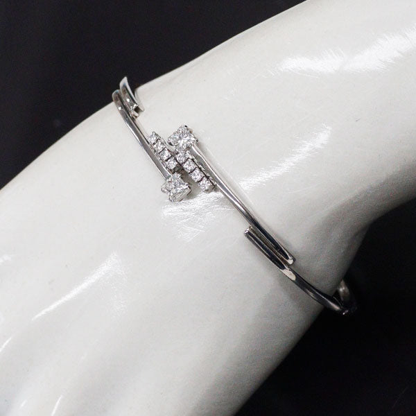 K18WG プリンセスカット ダイヤモンド バングル 0.777ct F/G SI1 D0.24ct