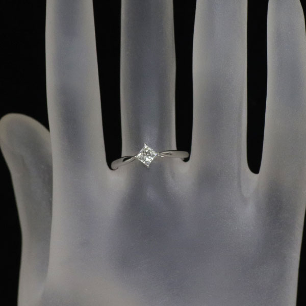 Pt900 プリンセスカット ダイヤモンド リング 0.391ct