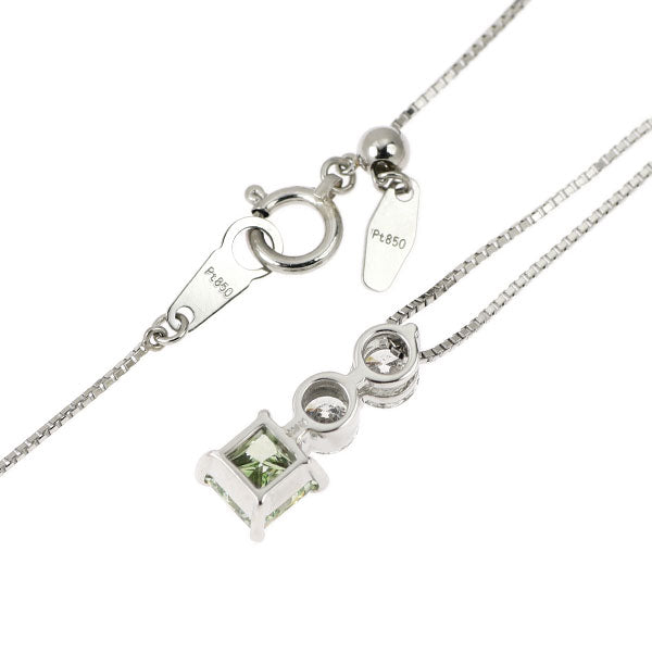Pt900/ Pt850 プリンセスカット トリートグリーン ダイヤモンド  ペンダントネックレス 0.710ct D0.51ct スリーストーン
