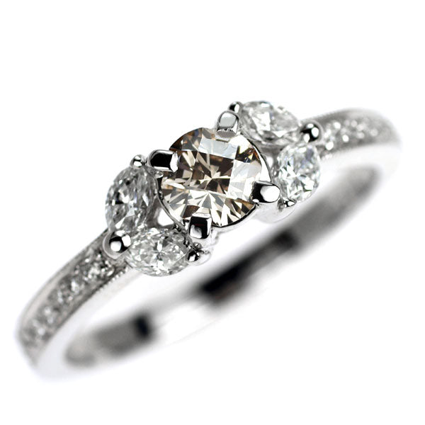 K18WG クロスフォーカット ダイヤモンド リング 0.300ct D0.35ct
