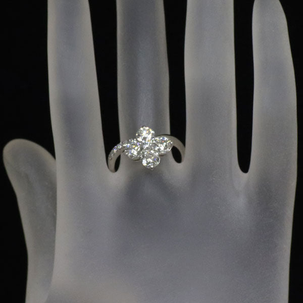 Pt900 ダイヤモンド リング 2.24ct フラワー