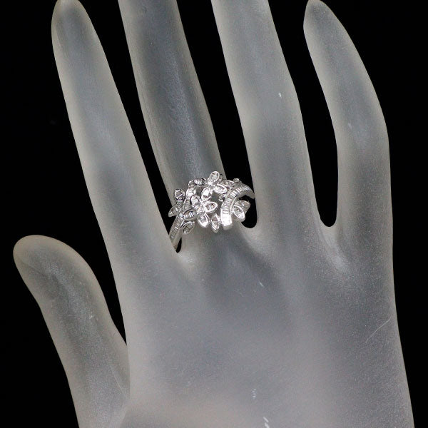 K18WG ダイヤモンド リング 0.60ct フラワー