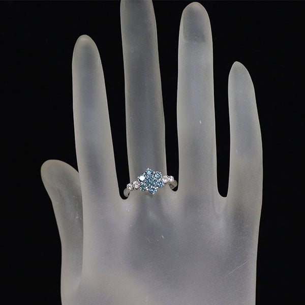 Pt900 カラーレス/トリートブルー ダイヤモンド リング 1.00ct フラワー