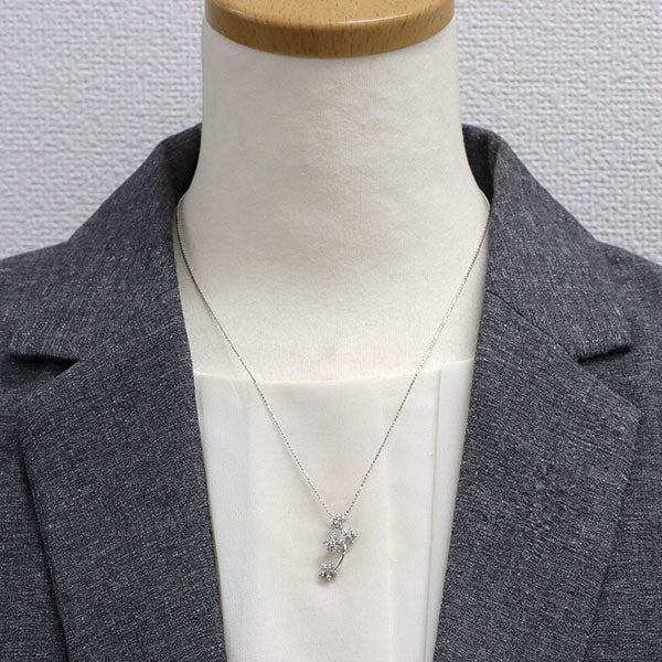 K18WG ダイヤモンド ペンダントネックレス 0.61ct フラワー