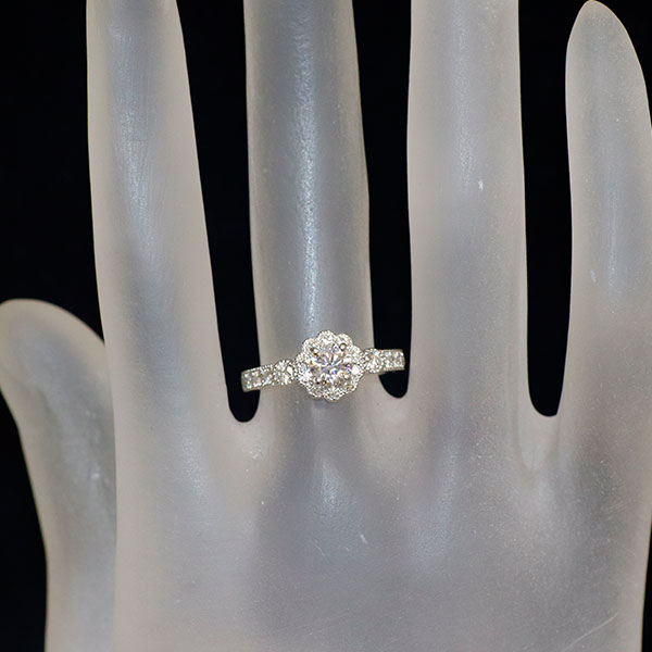 Pt950 ダイヤモンド リング 0.411ct D VVS2 3EX D0.38ct