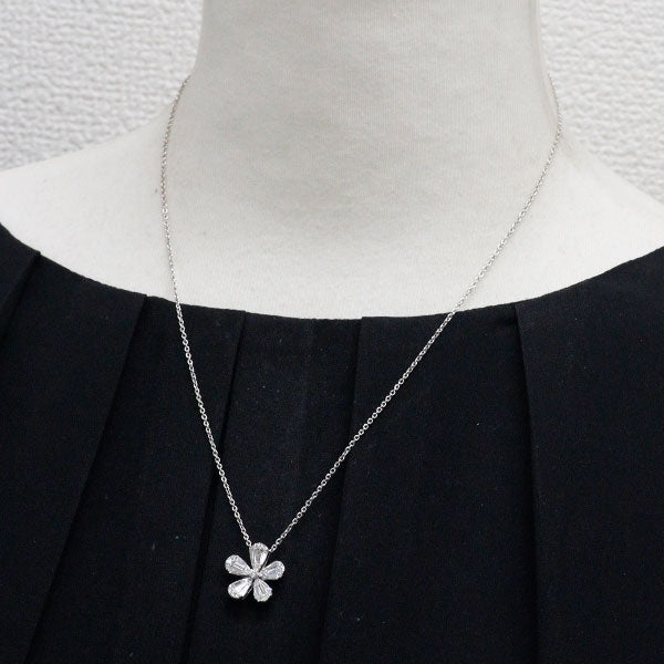 K18WG ダイヤモンド ペンダントネックレス 0.80ct フラワー
