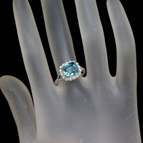 Pt950 Blue Zircon Diamond Ring 4.14ct D0.17ct