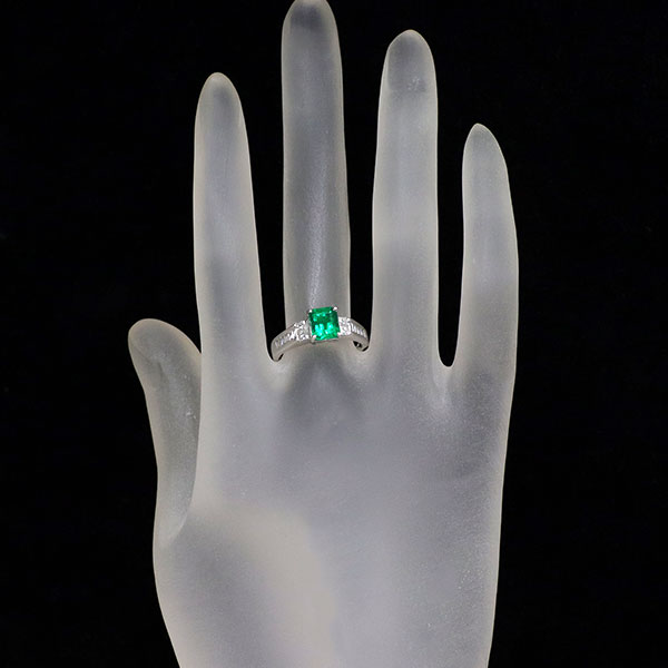 Pt900 エメラルド ダイヤモンド リング 1.135ct D0.46ct