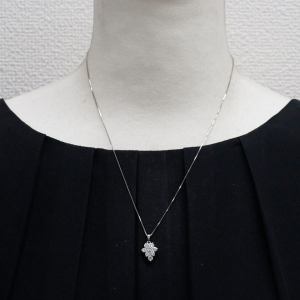 Pt900/ Pt850 Diamond Pendant Necklace 1.00ct
