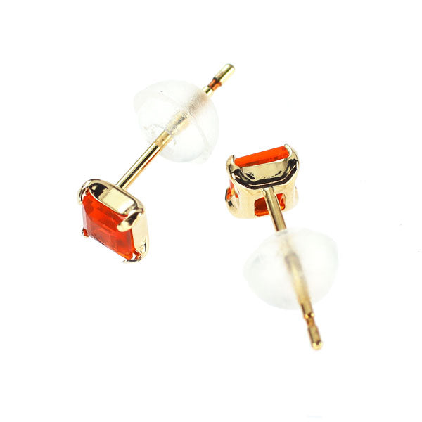 K18YG オパール ピアス 0.20ct スタッド