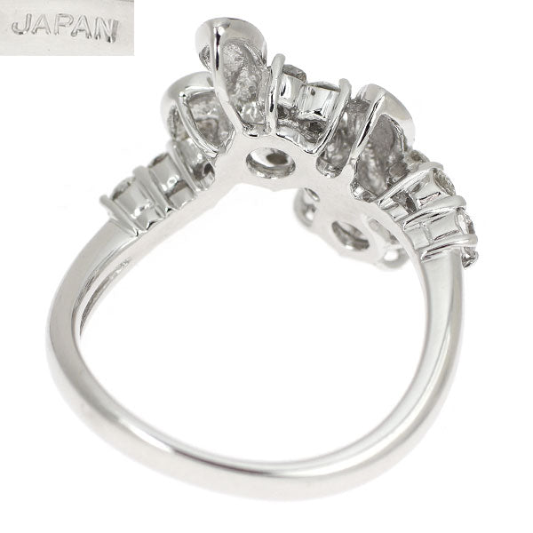 ラッセル K18WG ダイヤモンド リング 0.72ct フラワー