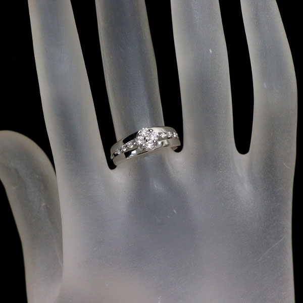 K18WG Diamond Ring 0.31ct Flower