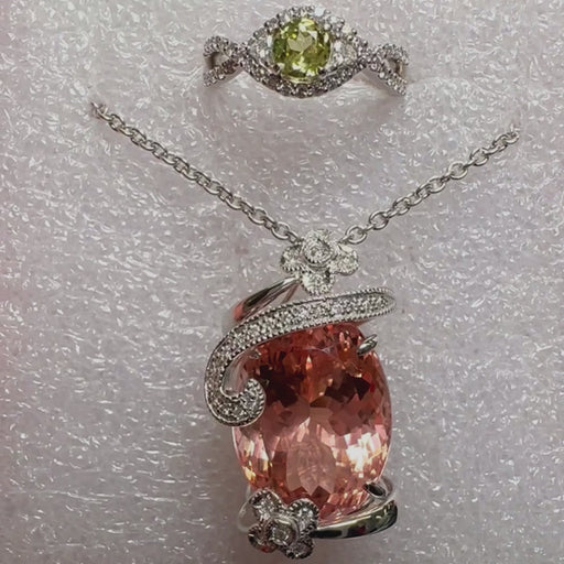 K18WG 大粒モルガナイト ダイヤモンド ペンダントネックレス 22.48ct